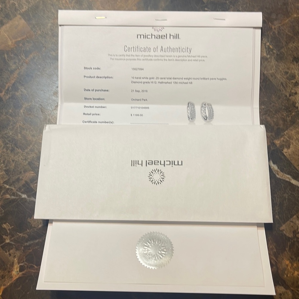 10k Real White Gold .25 Carat Diamond Weight Huggies🥰🥰 - Picture 2 of 4